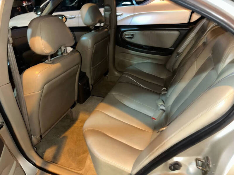 2000 Nissan Maxima