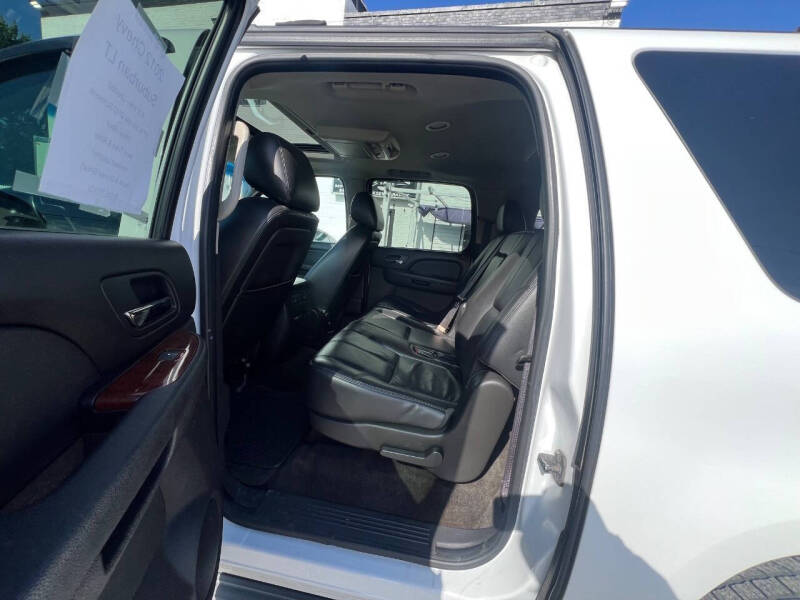 2012 Chevrolet Suburban LT
