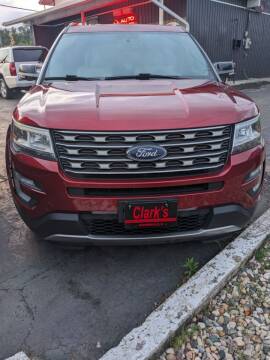 2017 Ford Explorer for sale at Clarks Auto Sales in Connersville IN