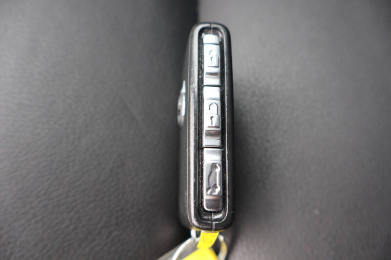 2024 Volvo XC90 B5 Core Bright Theme