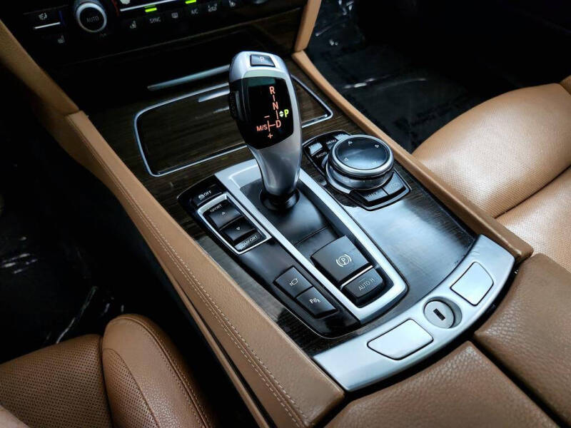 2014 BMW 7 Series 740i