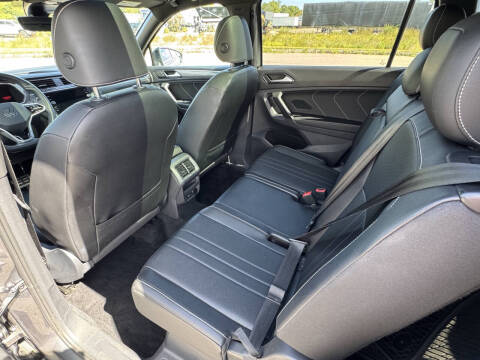 2022 Volkswagen Tiguan SE R-Line Black