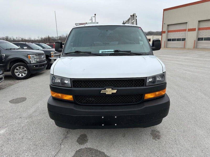 2022 Chevrolet Express 2500