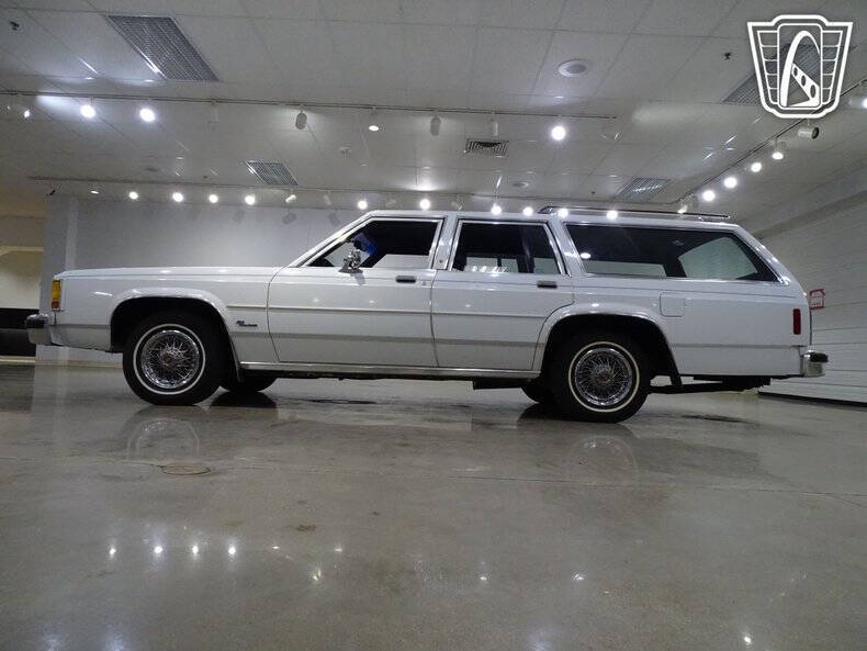 1985 Ford LTD Crown Victoria