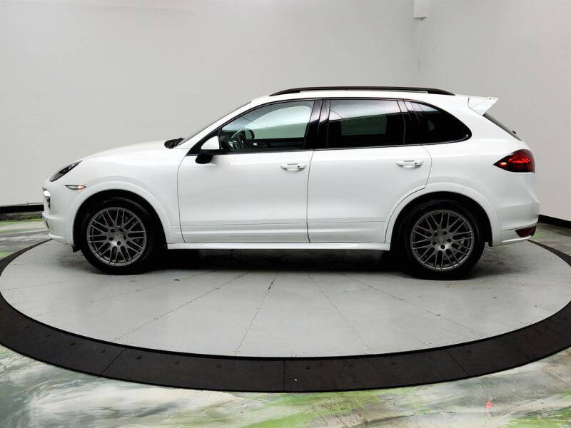 2013 Porsche Cayenne GTS