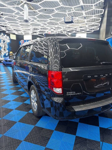 2019 Dodge Grand Caravan SE