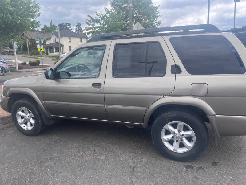 2003 Nissan Pathfinder SE