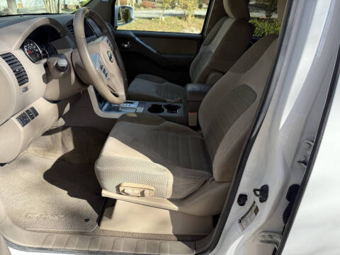 2011 Nissan Pathfinder SV