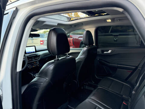 2022 Ford Escape SEL