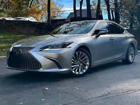 2021 Lexus ES 300h Ultra Luxury