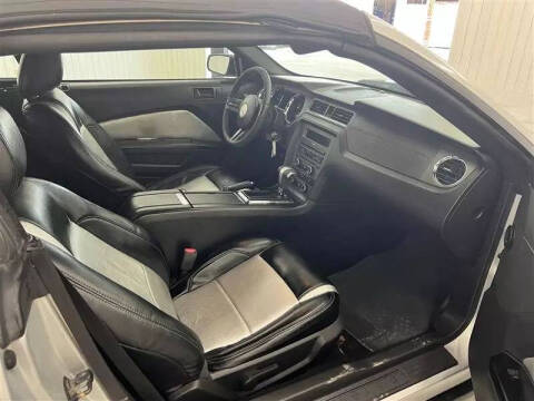 2010 Ford Mustang V6