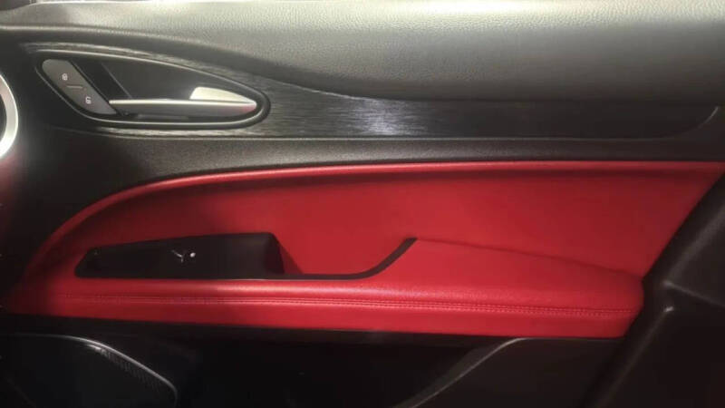 2020 Alfa Romeo Stelvio Sport