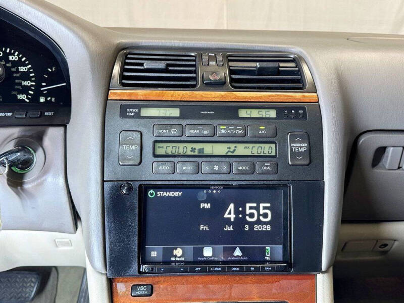 1999 Lexus LS 400