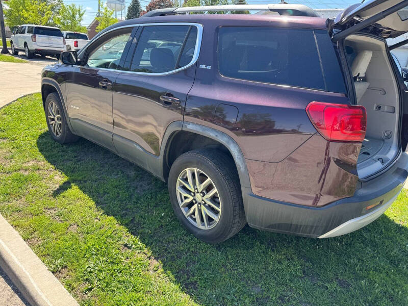 2017 GMC Acadia SLE-2