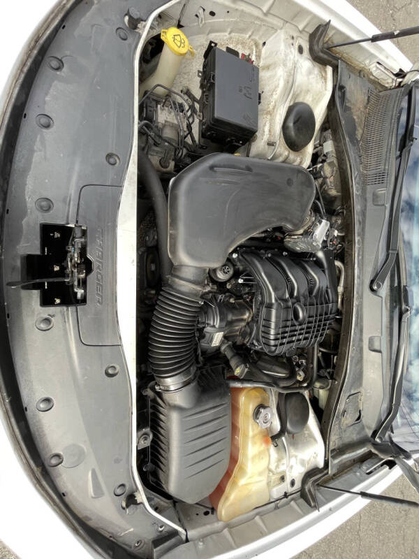 2015 Dodge Charger SE