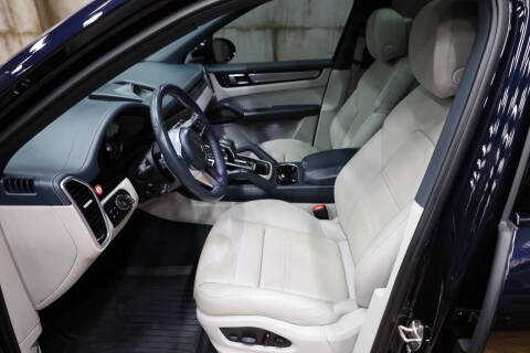 2023 Porsche Cayenne Platinum Edition