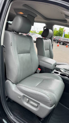 2013 Toyota Sequoia Platinum