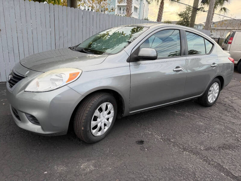 2013 Nissan Versa 1.6 SV