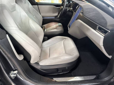 2015 Tesla Model S