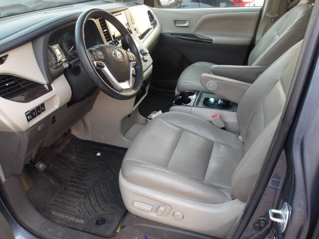 2017 Toyota Sienna