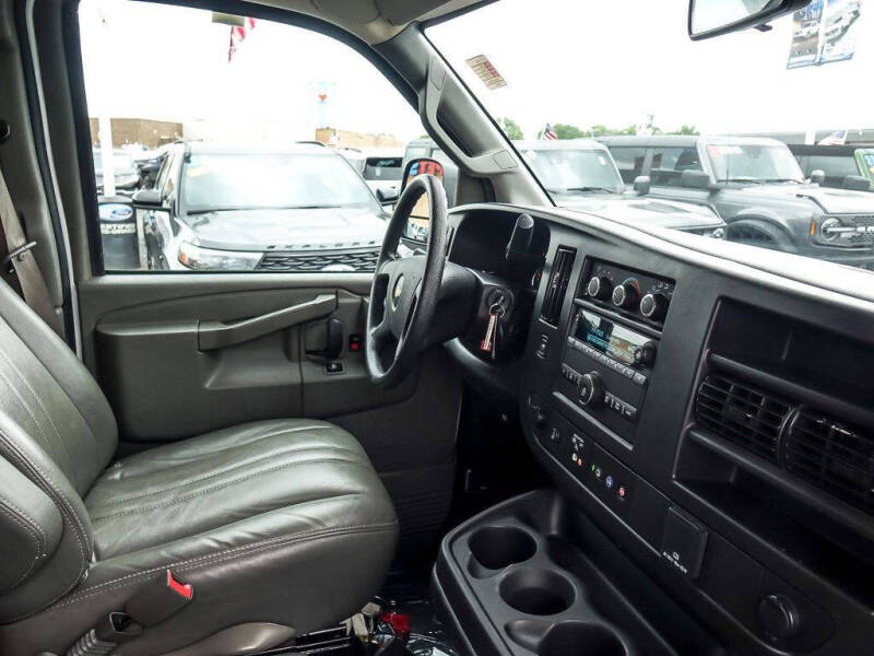 2024 Chevrolet Express 2500
