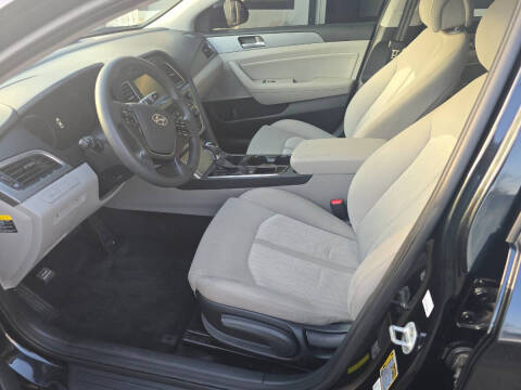 2017 Hyundai Sonata Hybrid SE