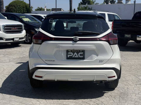 2024 Nissan Kicks SV
