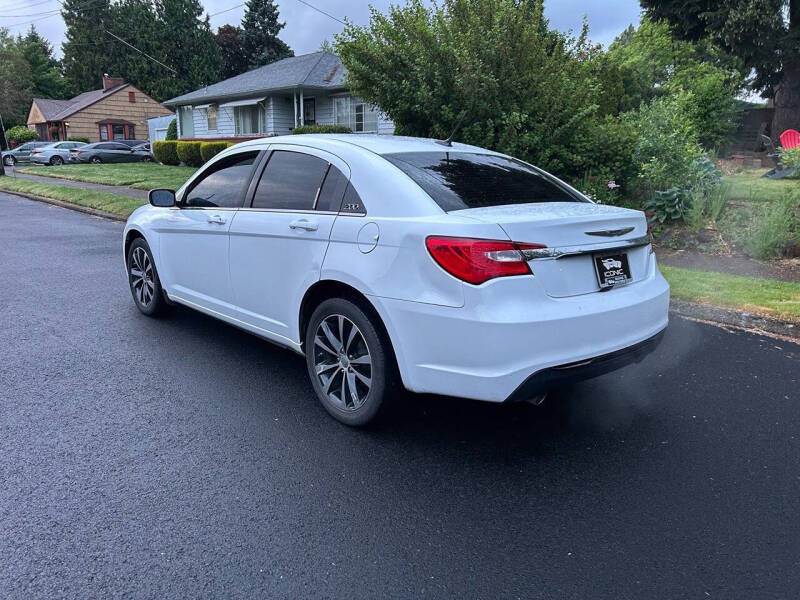 2012 Chrysler 200 S