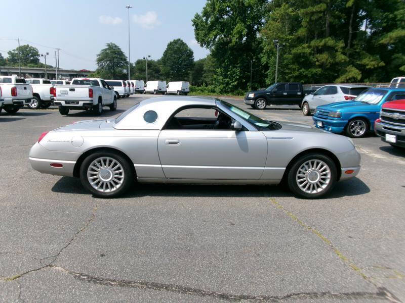 2005 Ford Thunderbird Deluxe