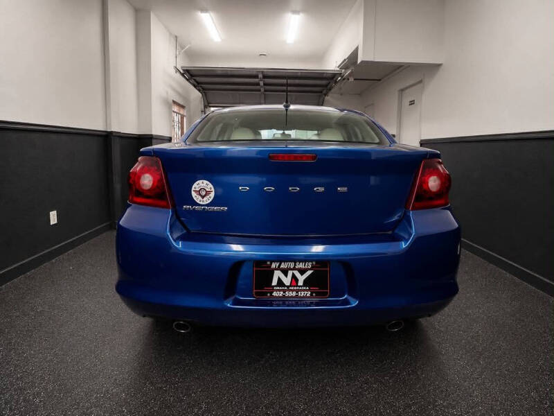 2012 Dodge Avenger SE V6