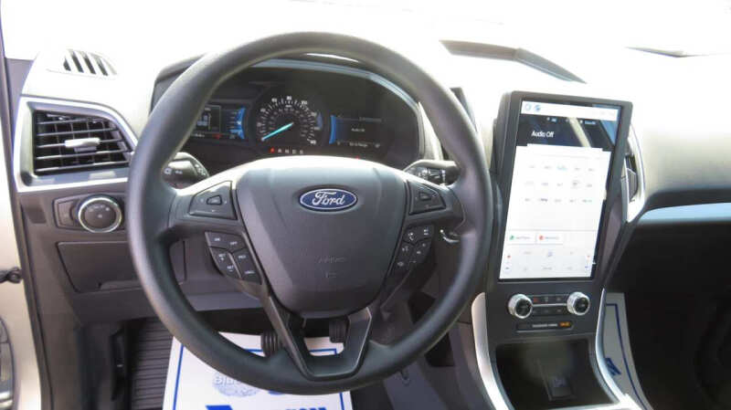 2023 Ford Edge SE
