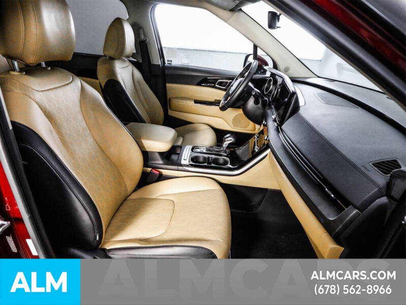 2024 Kia Carnival EX