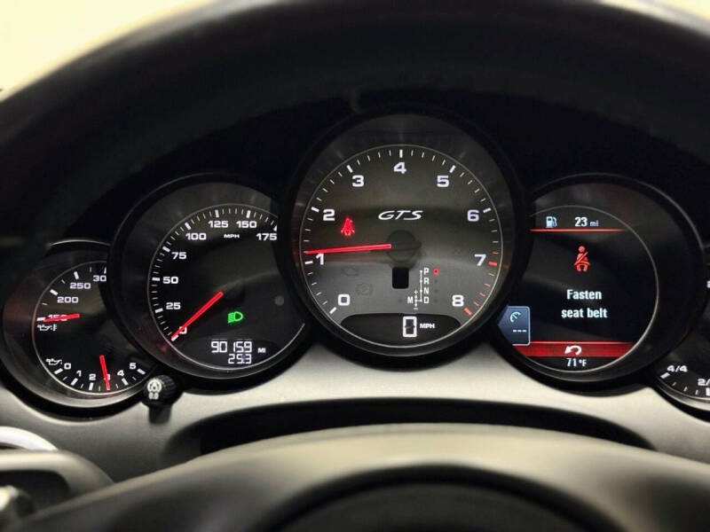 2014 Porsche Cayenne GTS