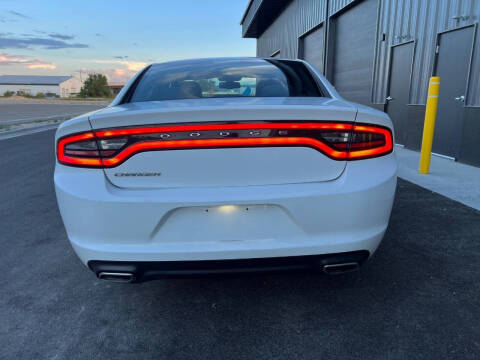 2017 Dodge Charger SE