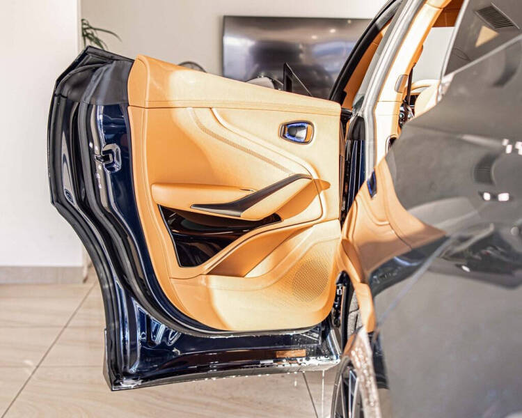 2026 Aston Martin DBX 707