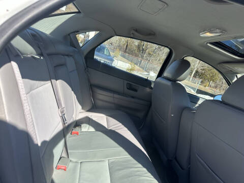 2006 Ford Taurus SEL