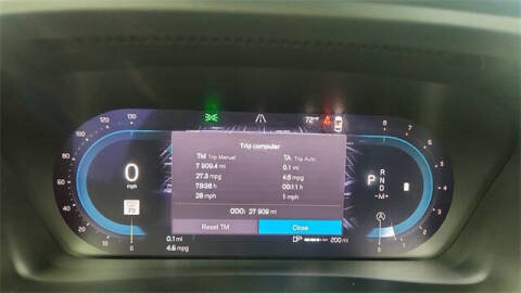 2024 Volvo XC40 B5 Plus Dark Theme