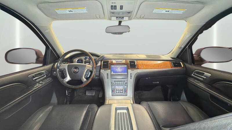 2013 Cadillac Escalade Platinum Edition