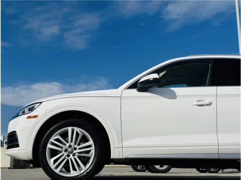 2018 Audi Q5 2.0T quattro Premium Plus