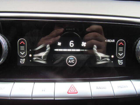 2022 Genesis GV70 2.5T Standard