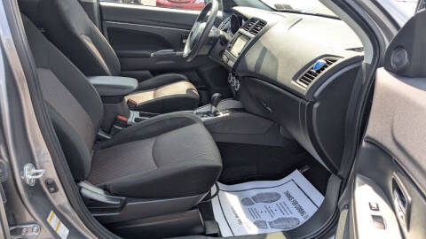 2019 Mitsubishi Outlander Sport LE