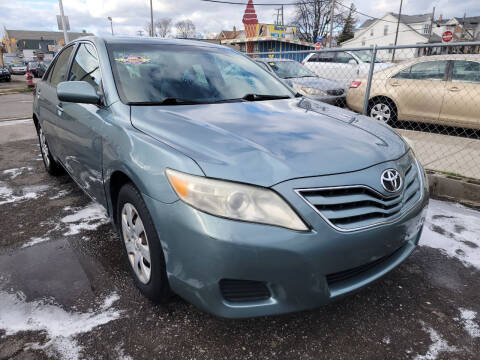 2010 Toyota Camry for sale at The Bengal Auto Sales LLC in Hamtramck MI