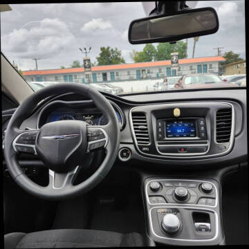 2015 Chrysler 200 LX