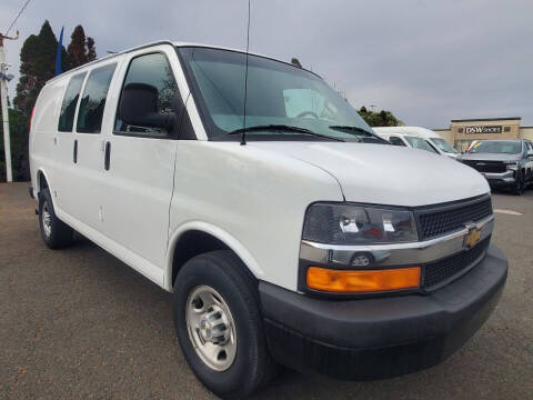 2023 Chevrolet Express 2500