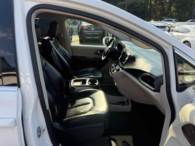 2018 Chrysler Pacifica Hybrid Touring L