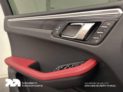 2025 Porsche Macan S