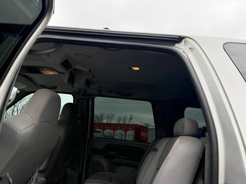 2005 Ford Excursion XLT