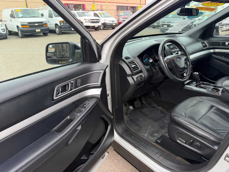 2017 Ford Explorer XLT