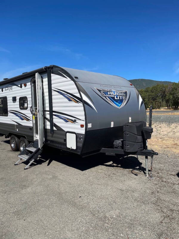 2018 Forest River CRUISE LITE 19 for sale at Oregon RV Outlet LLC - Travel Trailers in Grants Pass OR