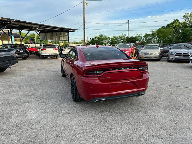 2016 Dodge Charger SXT